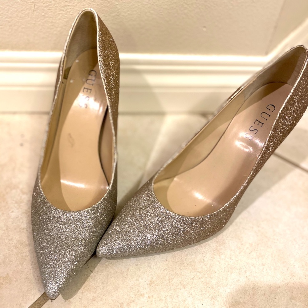Guess glitter pumps